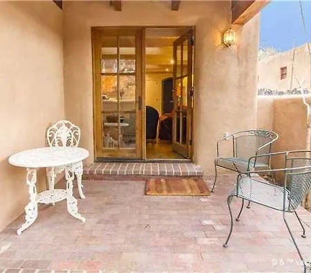 Old Charm Main House One-bedroom Holiday Holiday home