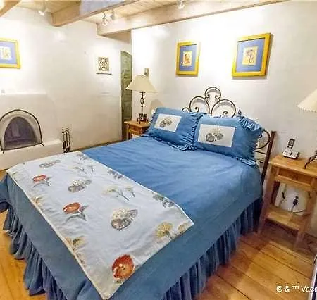 Old Charm Main House One-bedroom Holiday *