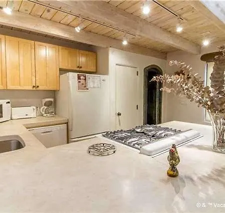 Old Charm Main House One-bedroom Holiday